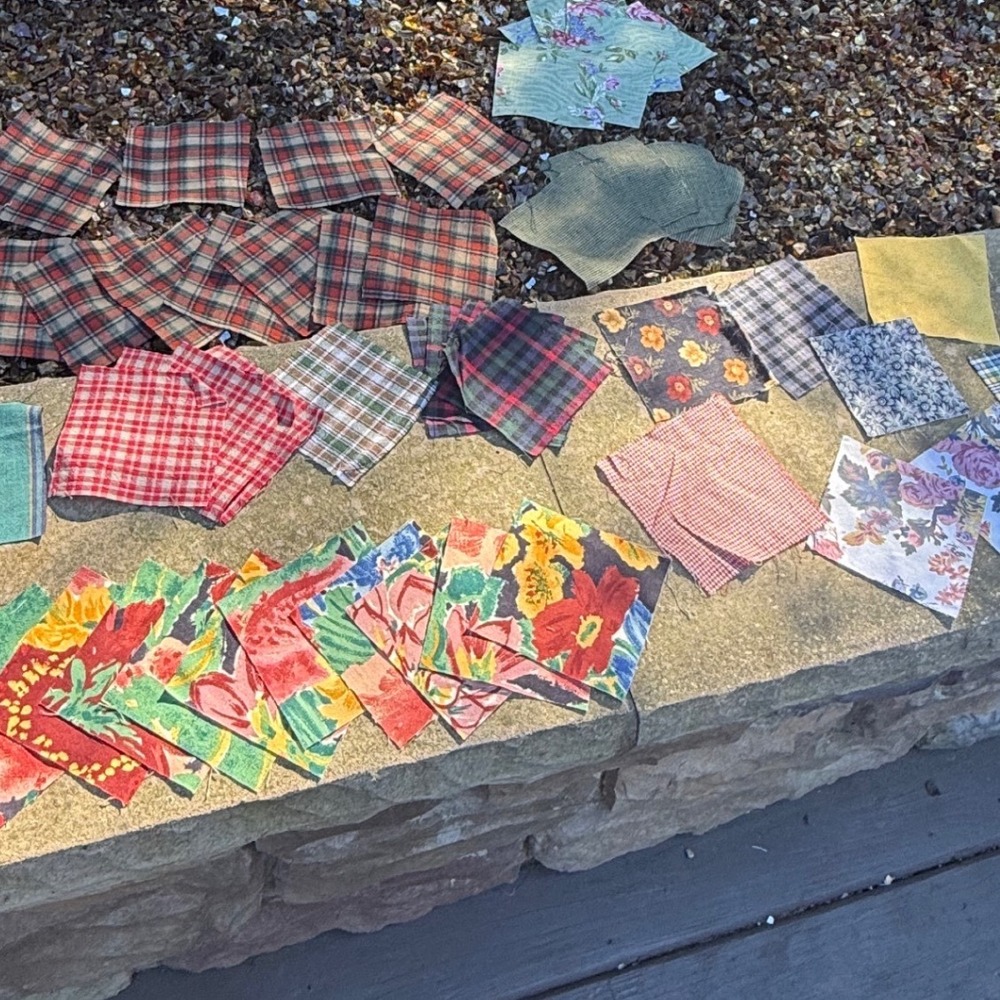 1.a.a.25 Vtg 4" Fabric Squares Lot Plaid Floral Gingham Quilt Sew Patchwork